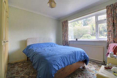 64 Upper Lane, Gomersal, Cleckheaton, BD19 4JF