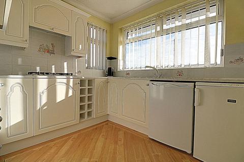 6 Escroft Close, Wyke, Bradford, BD12 9DN