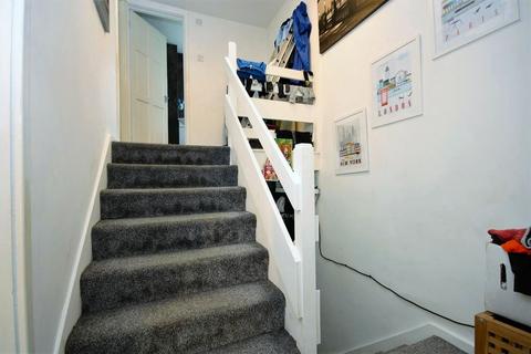 100 Rough Rew, Dorking, RH4 2PB