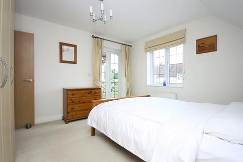 32 Hill View, Dorking, RH4 1SY