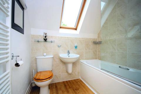 32 Hill View, Dorking, RH4 1SY