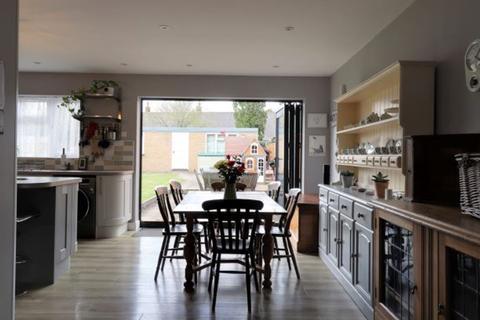 21 Beech Green, Dunstable, LU6 1EB