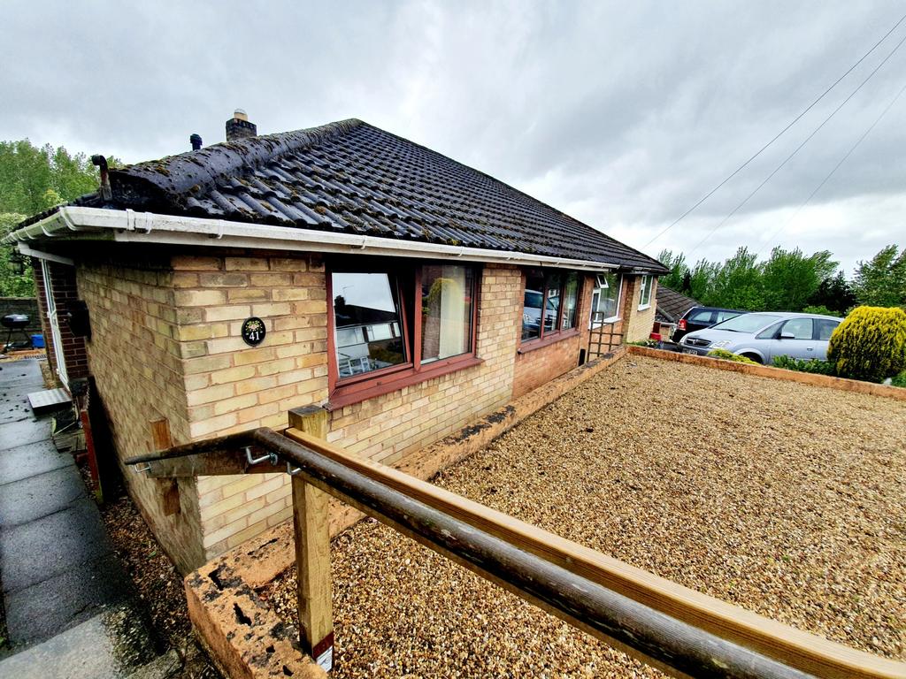 Athol Drive, Telford, Shropshire, TF2 2 bed bungalow £600 pcm (£138 pw)