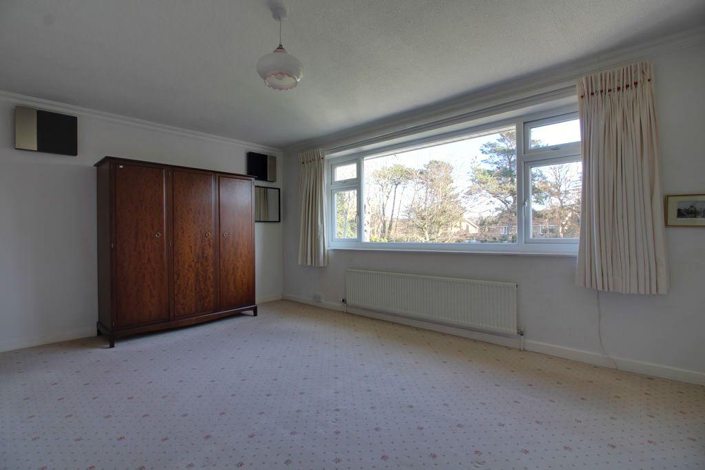 Bedroom 2 (Double)