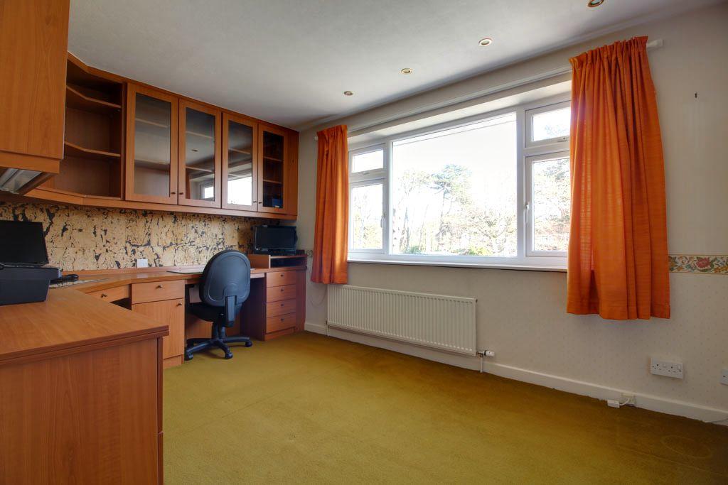 Bedroom 4 (Double)