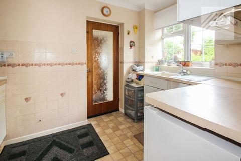 38 Albert Road, Rayleigh, SS6 8HN