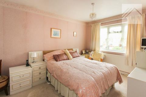 38 Albert Road, Rayleigh, SS6 8HN