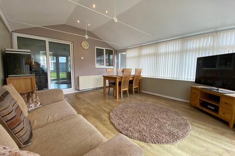 7 Beech Grove, Goole, DN14 5UX