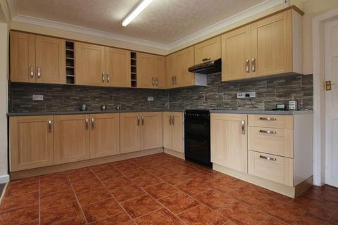 Linden Lea Moss Road, Askern, Doncaster, DN6 0NJ