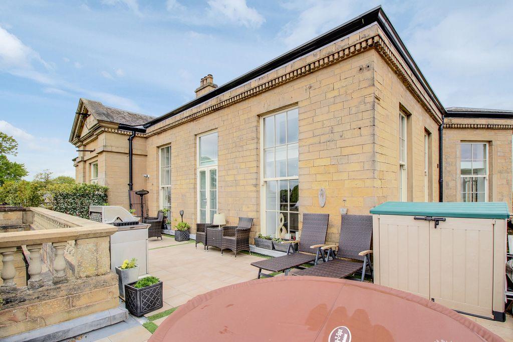 Berry Hill Hall, Mansfield NG18 4FH 2 bed penthouse £300,000