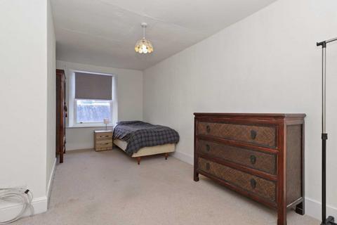 1 bedroom in a house share to rent, Cornfield Terrace, Eastbourne