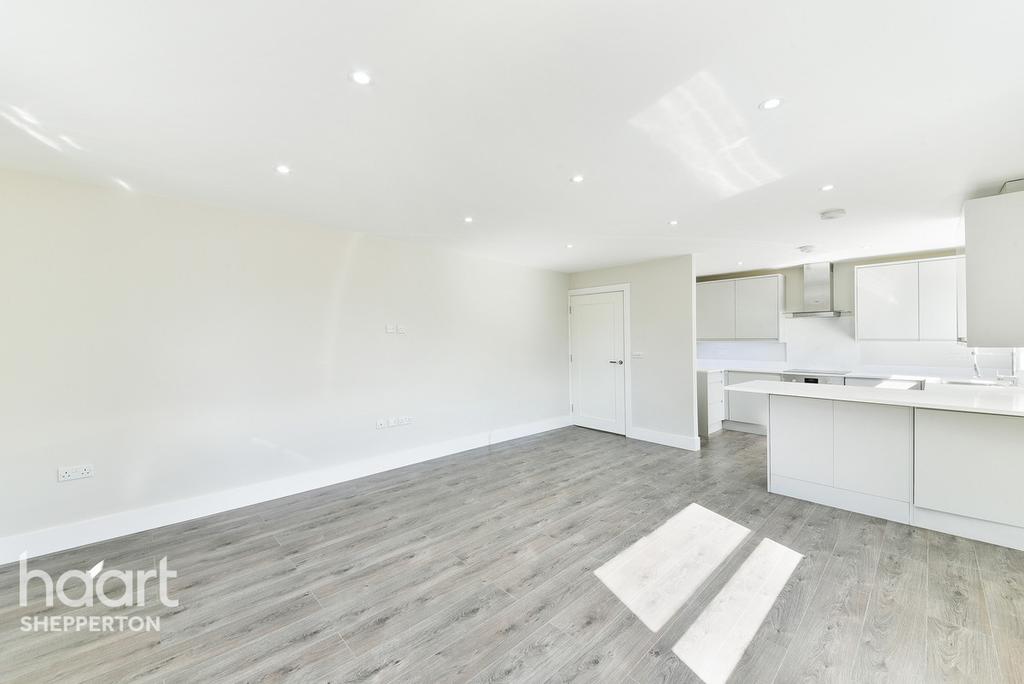 Crown Place Apartments, Russell Road, Shepperton 3 bed apartment £450,000