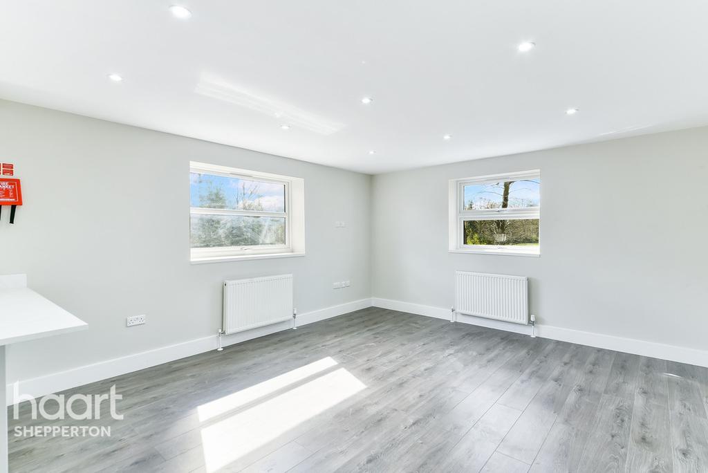 Crown Place Apartments, Russell Road, Shepperton 3 bed apartment £450,000