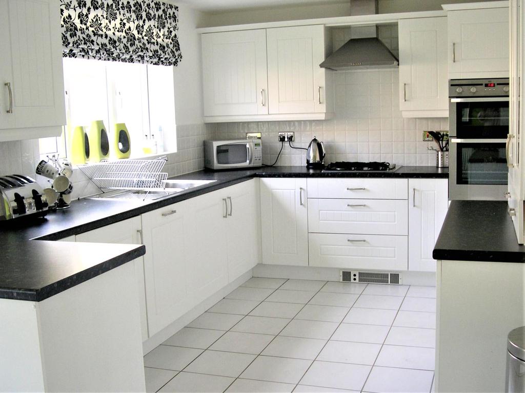 6 Chestnut kitchen