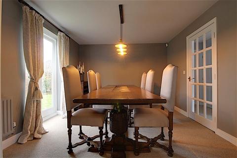 Mayfield House Bennington Close, Long Bennington, Newark, NG23 5HA