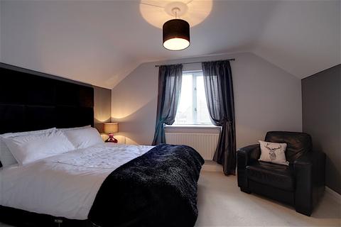 Mayfield House Bennington Close, Long Bennington, Newark, NG23 5HA