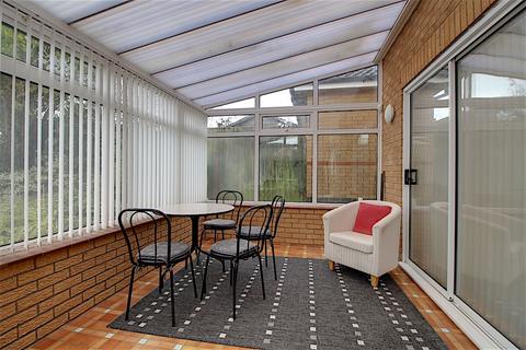 8 Brecon Close, Gonerby Hill Foot, Grantham, NG31 8FX