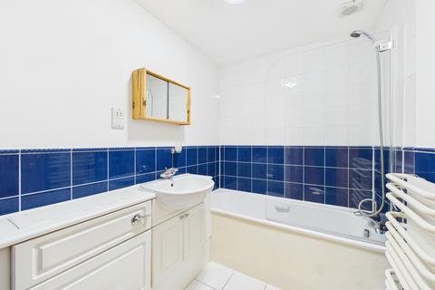 2 bedroom flat for sale, Beresford House, Rubens Place, Clapham