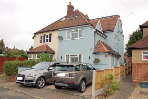 4 bedroom semi-detached house to rent - Greenways, Chelmsford