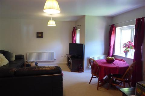 7 Admiral Way, Godalming, GU7 1QN