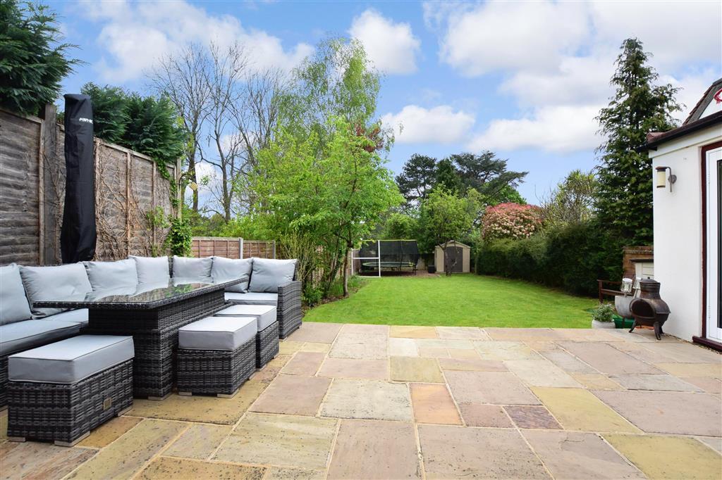 Roundwood Way, Banstead, Surrey 4 bed semidetached house £750,000