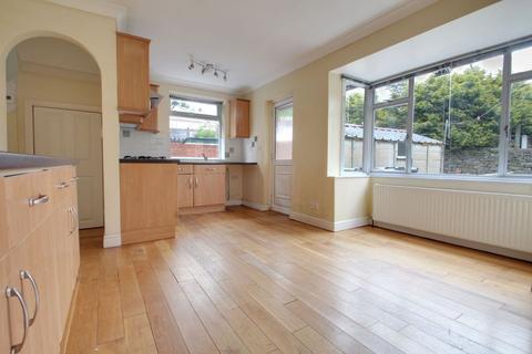 12 Birfed Crescent, Leeds, LS4 2QF