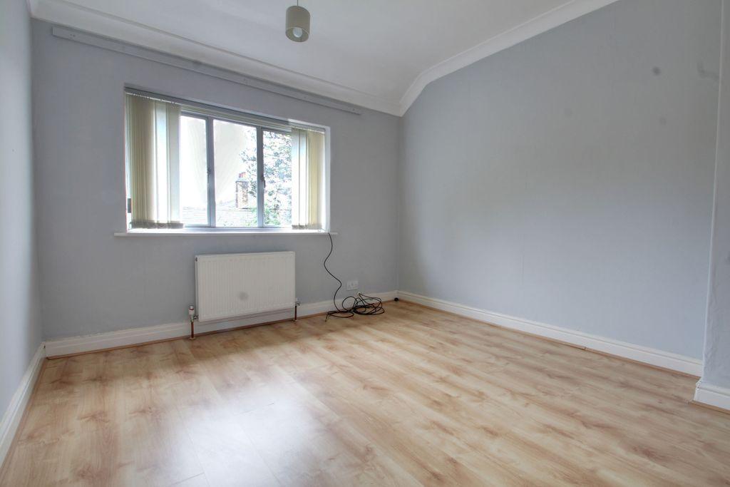 Bedroom 2 (Double)