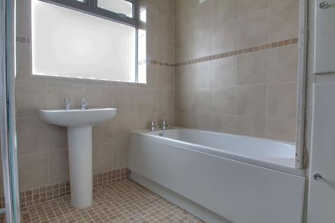 66 Carr Manor Drive, Leeds, LS17 5AU