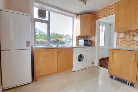 66 Carr Manor Drive, Leeds, LS17 5AU