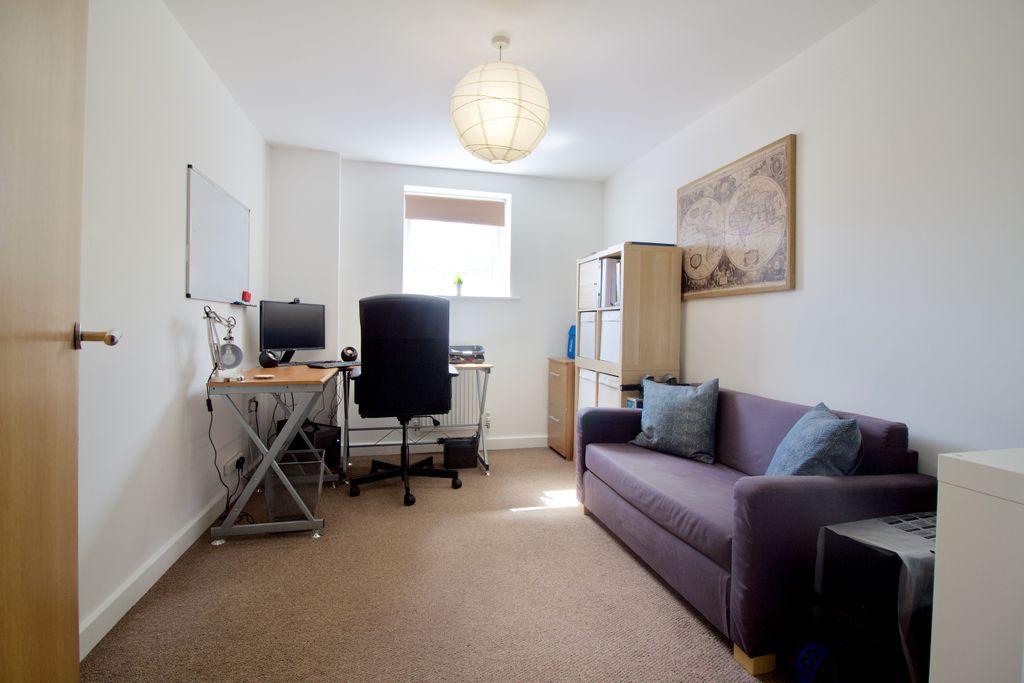 Bedroom 2 (Double)