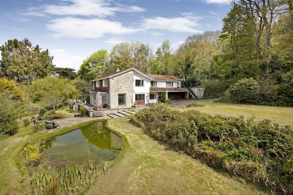 Buckfastleigh 7 bed detached house £685,000