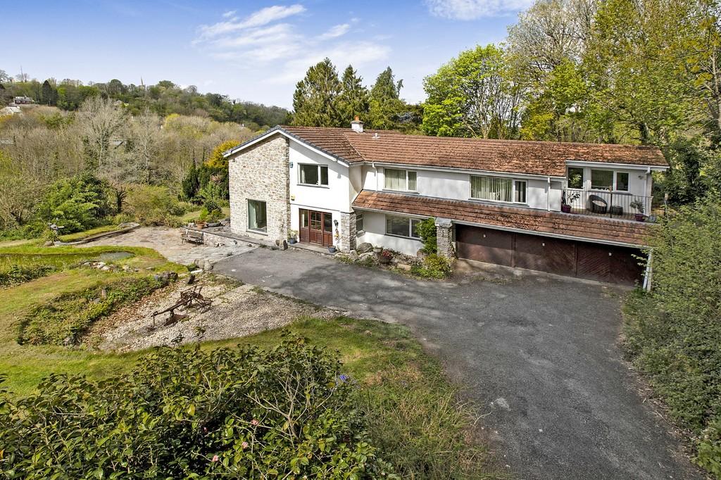Buckfastleigh 7 bed detached house £685,000