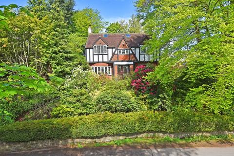 135 Hookstone Road, Harrogate, HG2 8QJ