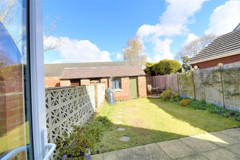 18 Furlong Lane, Alrewas, Burton-on-trent, DE13 7EE