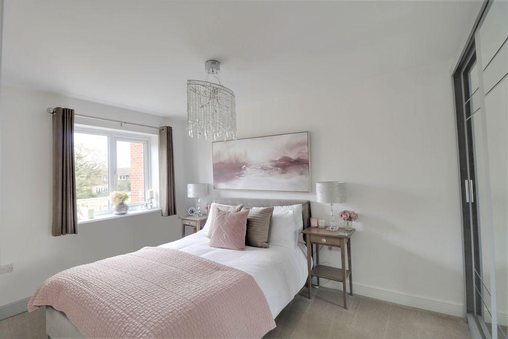 Bedroom 2 (Double)