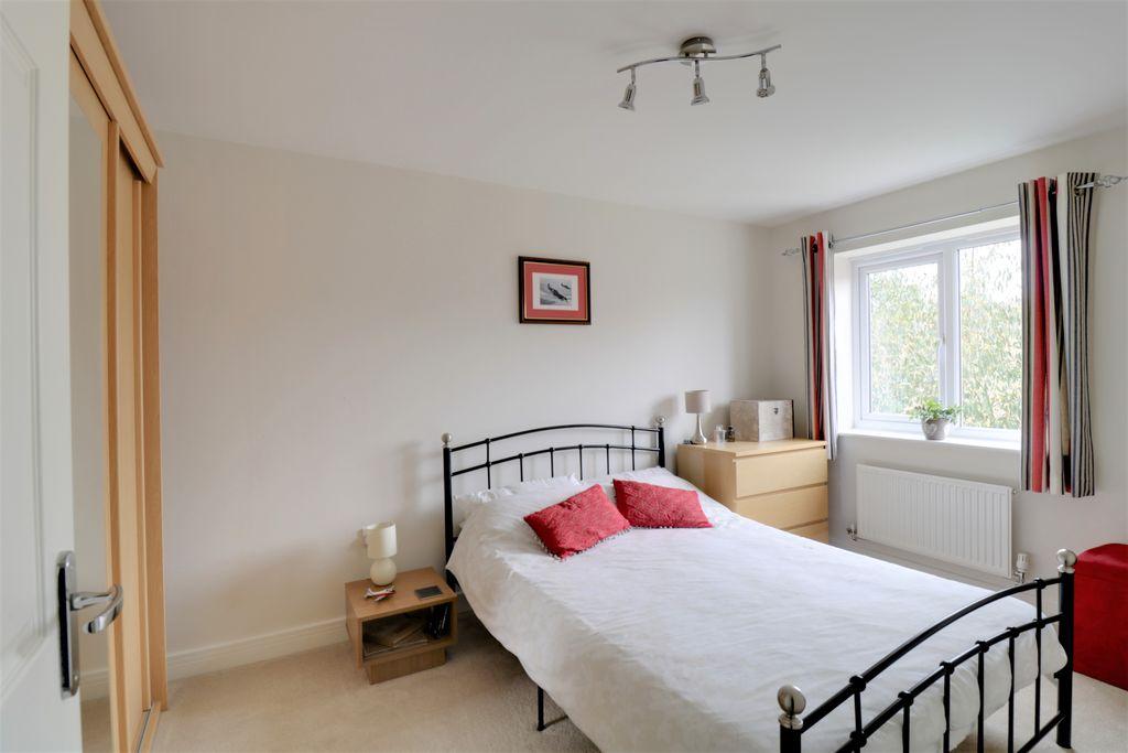 Bedroom 2 (Double)