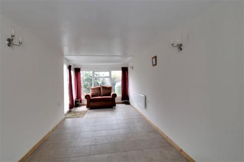 8 Brook Close, Lichfield, WS13 7ES