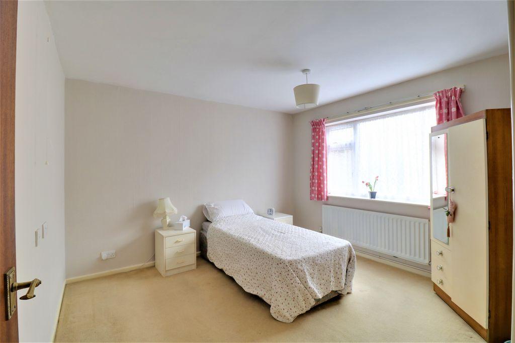 Bedroom 1 (Double)
