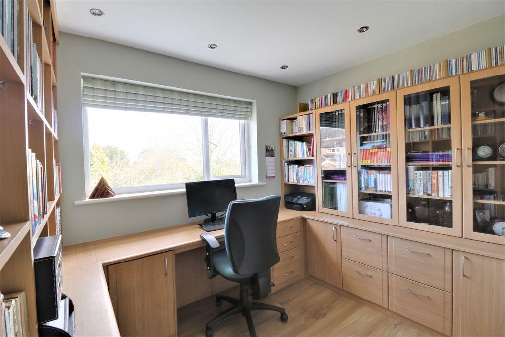 Bedroom 4/Study