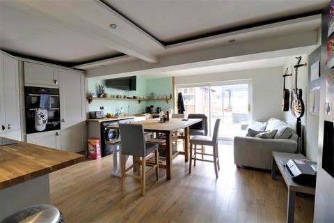 75 Bells End Road, Walton On Trent, Swadlincote, DE12 8NF