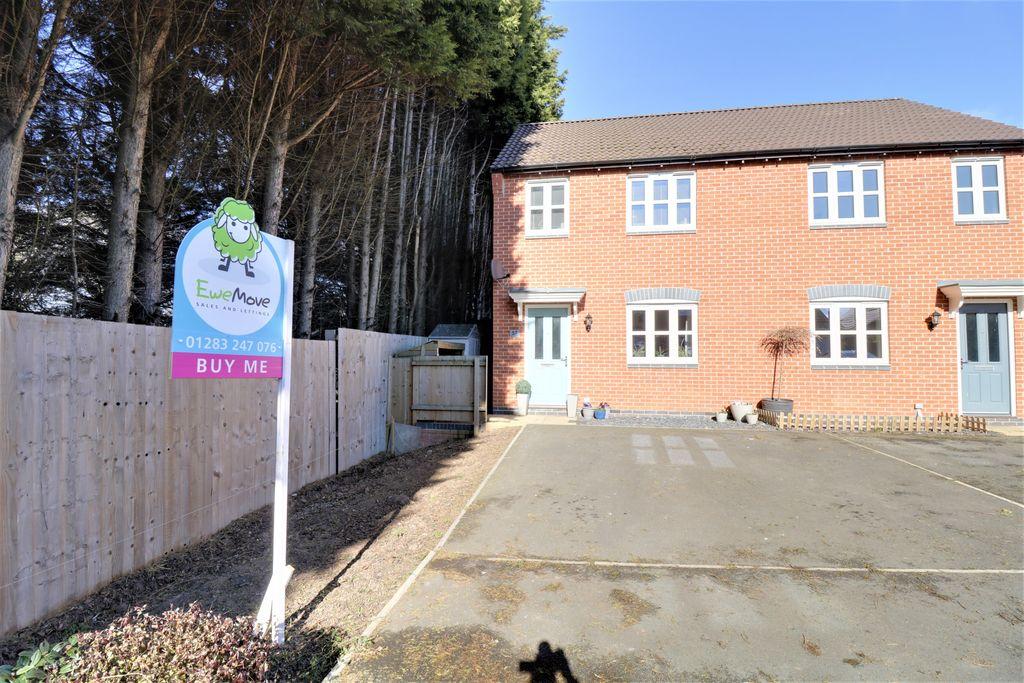 Cascade Close, BurtonOnTrent DE14 1DX 3 bed semidetached house £