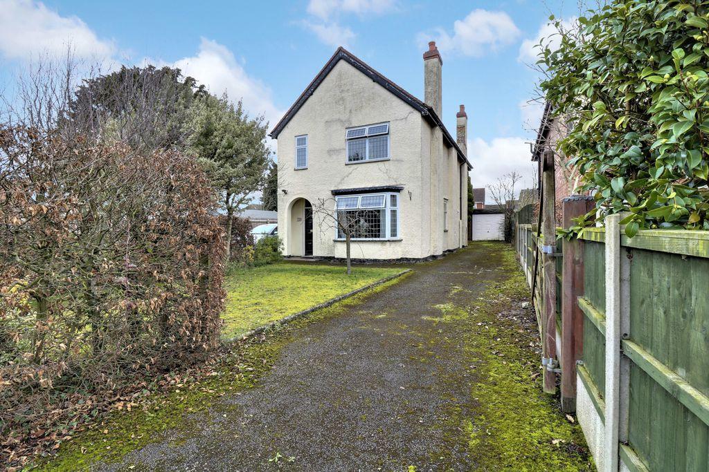 Efflinch Lane, Barton Under Needwood DE13 8DG 4 bed detached house £
