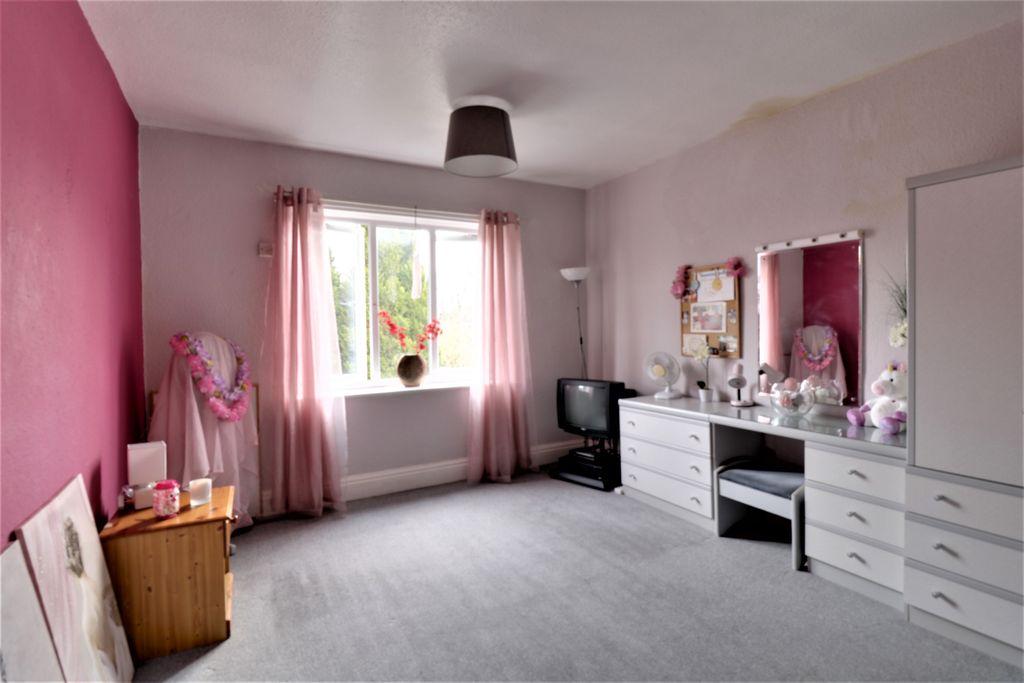Bedroom 1 (Double)