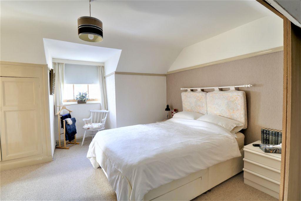 Bedroom 1 (Double)