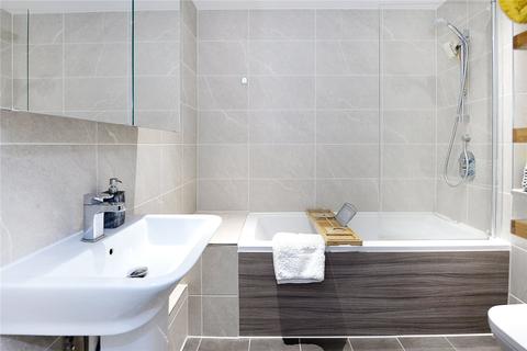 11 Fife Road, London, E16 1XP