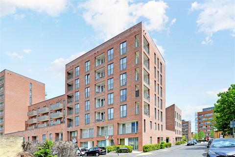 11 Fife Road, London, E16 1XP