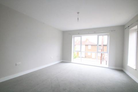 1 bedroom end of terrace house to rent, Hughes Walk, St Saviours Road