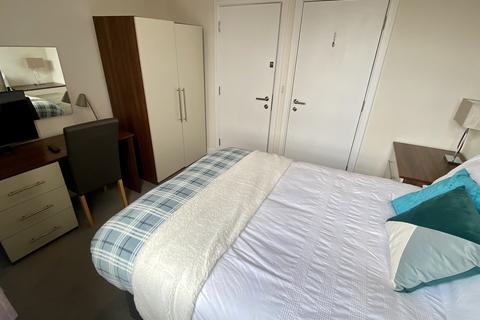 1 bedroom in a house share to rent, Old British School, Southampton Street