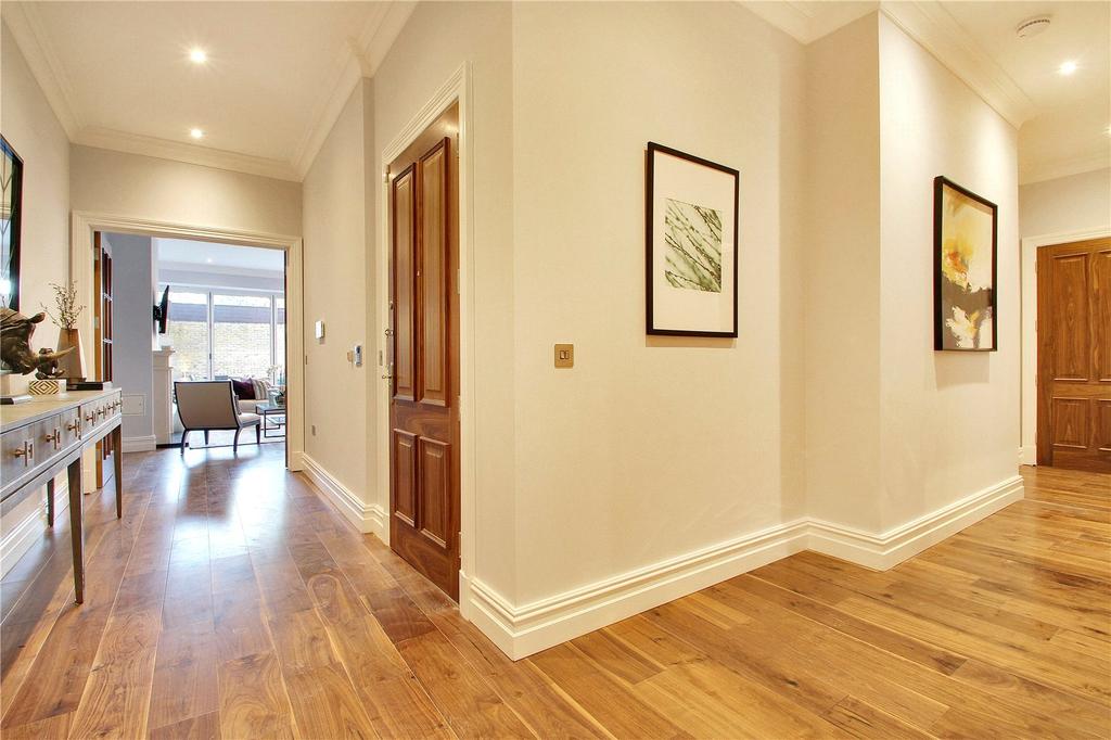 Show Apartment