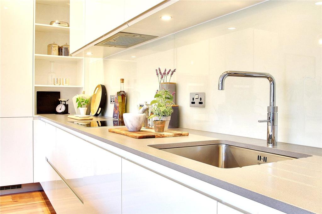 Show Apartment